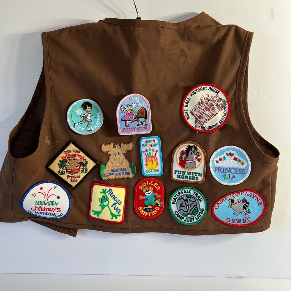 Early 2000's Brownie Girl Scout Jacket with ~ 20 patches and 1 pin Collectors